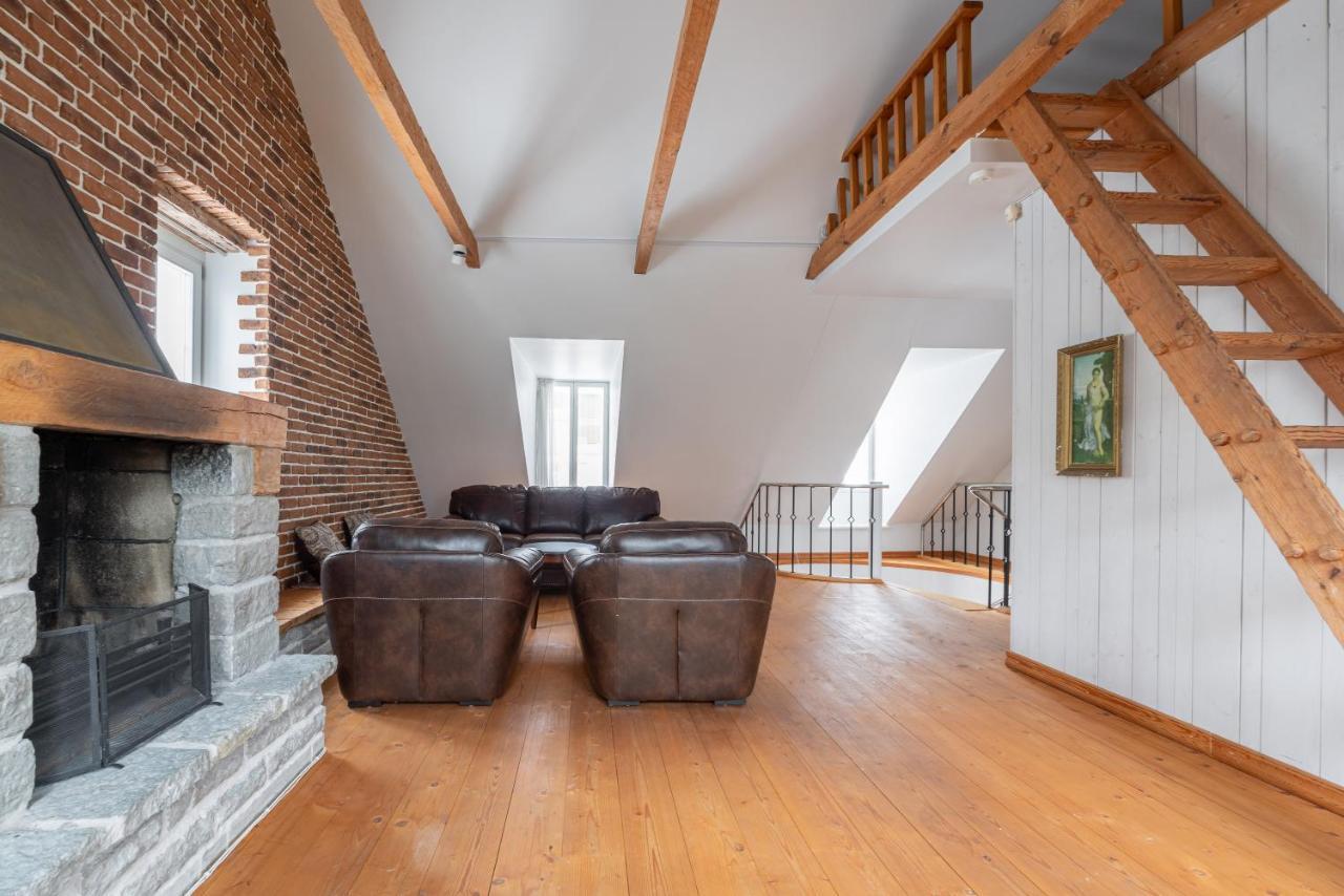 Old Town - Premium Medieval House Apartment Tallinn